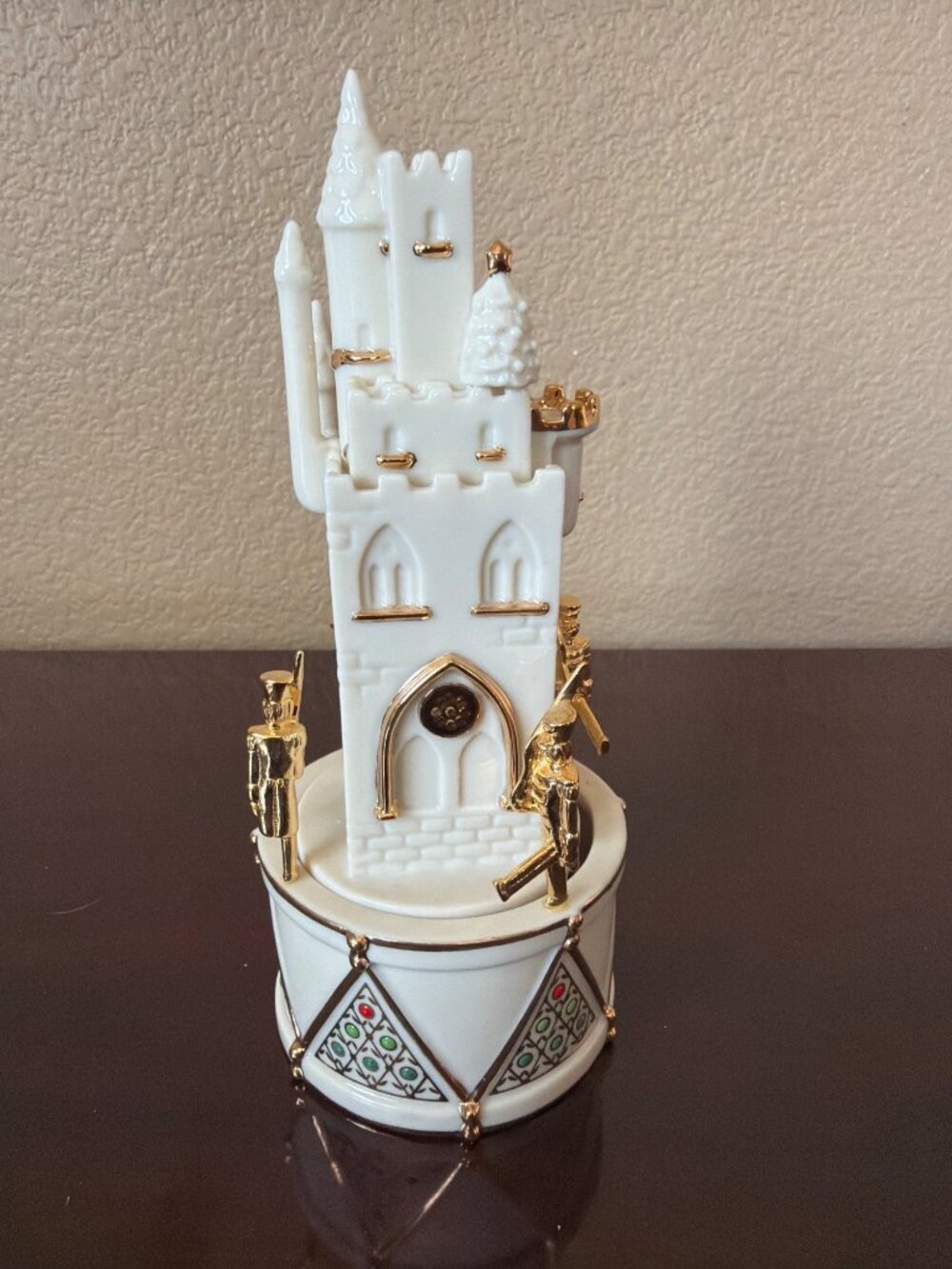 Lenox China Jewels Musical Castle Nutcracker Soldiers Gold Trim -No Box
